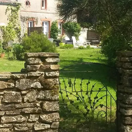 Les Hortensias 4 Etoiles Avec Piscine Apartment Frossay