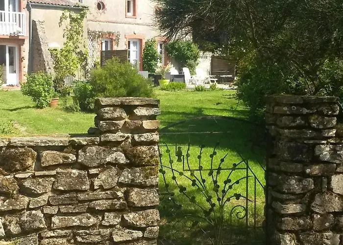 Les Hortensias 4 Etoiles Avec Piscine 公寓 Frossay